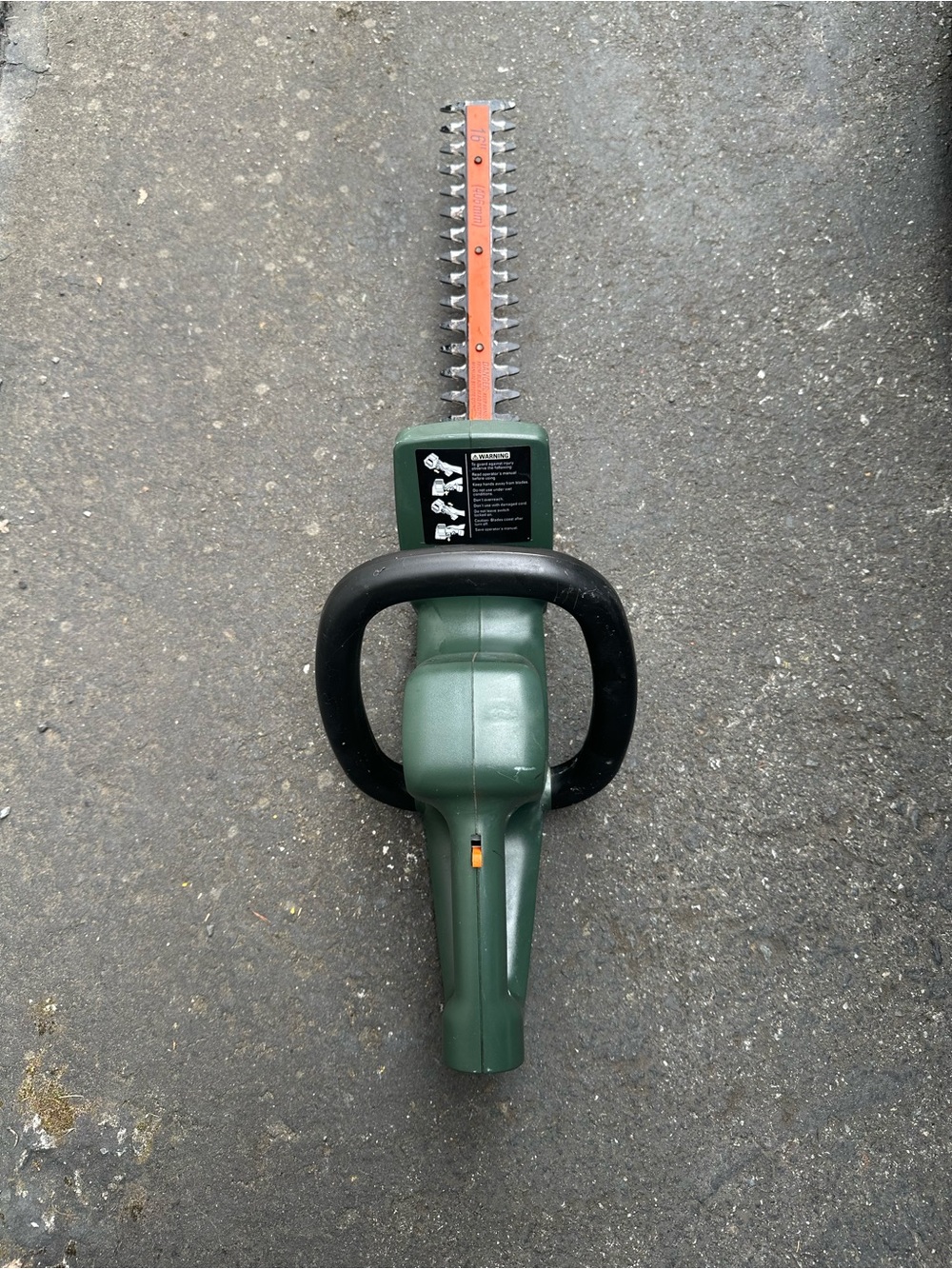 Black & Decker Green and Orange Corded Hedge Trimmer